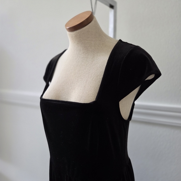Old Navy Fit & Flare Black Velvet Jumpsuit - Picture 6 of 12